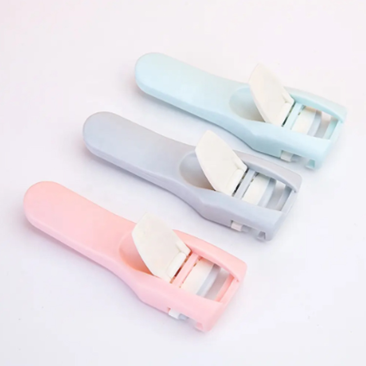 Instrumente de machiaj Apăsați Tipul Portabil Portabil Customer Eyelash Curler